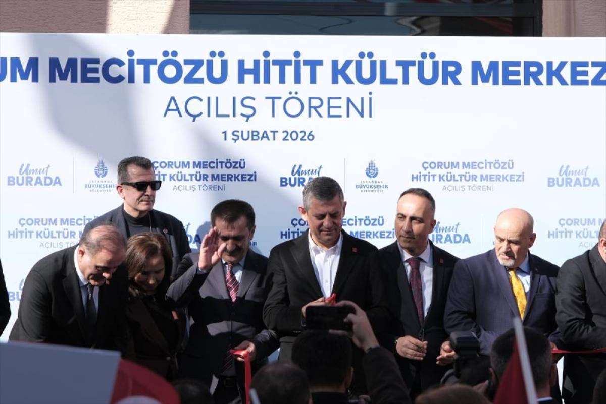 CHP Genel Başkanı &Ouml;zel, &Ccedil;orum'da Hitit K&uuml;lt&uuml;r Merkezi'nin a&ccedil;ılışına katıldı
