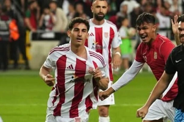 Kocaelispor&rsquo;da transfer d&ouml;nemi... İzmit&rsquo;in &ccedil;ocuğu Yavuz Selim Taşer sesleri
