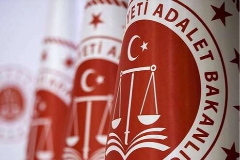 Bakan G&uuml;rlek: 2026&rsquo;nın ilk yarısında 31 &uuml;lkeden 197 su&ccedil;lu T&uuml;rkiye&rsquo;ye iade edildi