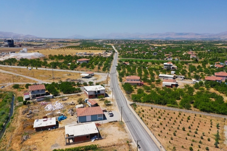 Malatya B&uuml;y&uuml;kşehir'in yol yatırımları s&uuml;r&uuml;yor