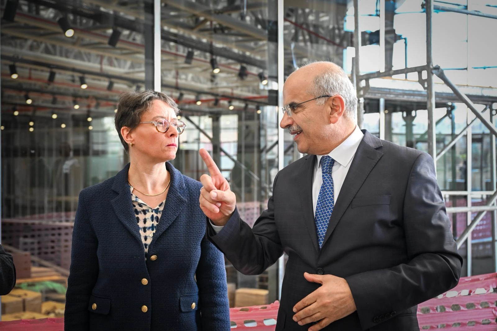 Fransa B&uuml;y&uuml;kel&ccedil;isi ve Kalkınma Ajansı heyeti Malatya&rsquo;da... Deprem enkazı geri d&ouml;n&uuml;ş&uuml;m&uuml;nde pilot olacak