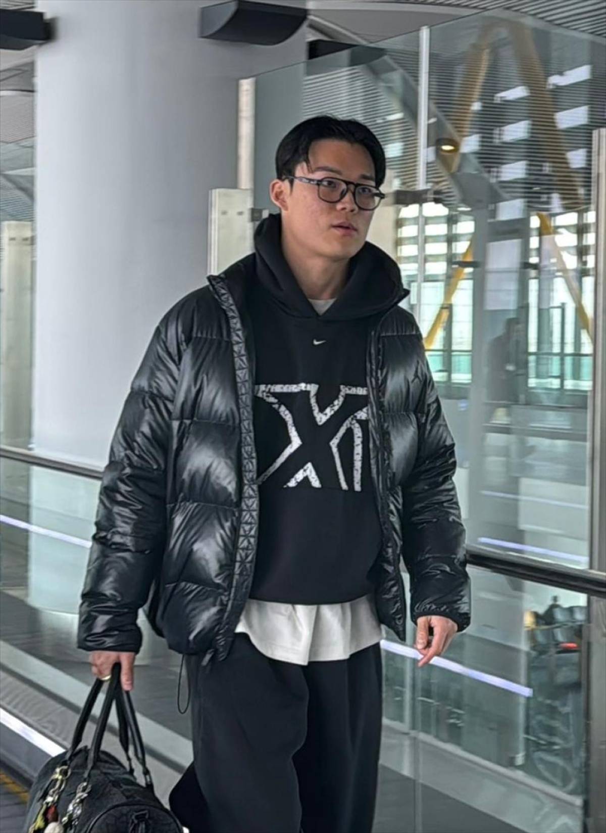 Beşiktaş'ın transfer g&ouml;r&uuml;şmelerine başladığı Hyeon-gyu Oh, İstanbul'a geldi