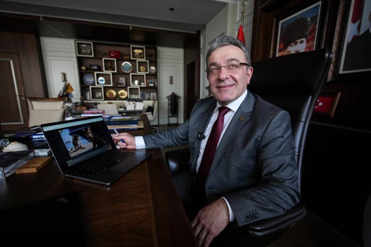 Dokuz Eyl&uuml;l &Uuml;niversitesi Rekt&ouml;r&uuml; Yılmaz, AA'nın "Yılın Kareleri" oylamasına katıldı