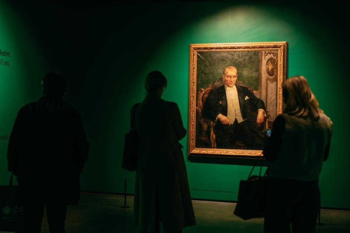 "Renklerle Yaşanmış Tutkulu Bir Hayat: İbrahim &Ccedil;allı" sergisi sanatseverlerle buluştu