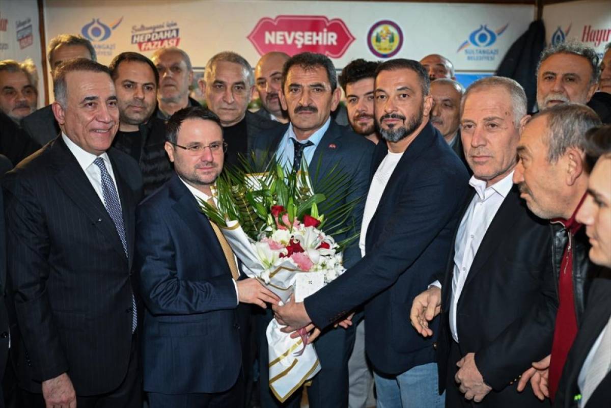 Adalet Bakanı G&uuml;rlek, Sultangazi'de "Aile Sıcaklığında Ramazan Programı"na katıldı: