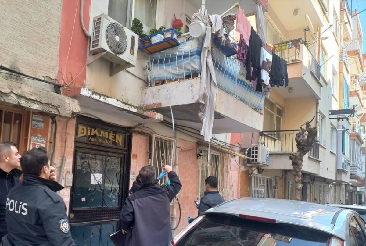 Manisa'da balkondan d&uuml;şen kadın yaralandı