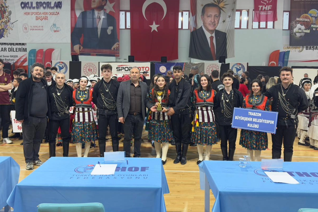 Trabzon Halk Oyunları ekibi b&ouml;lge şampiyonu oldu