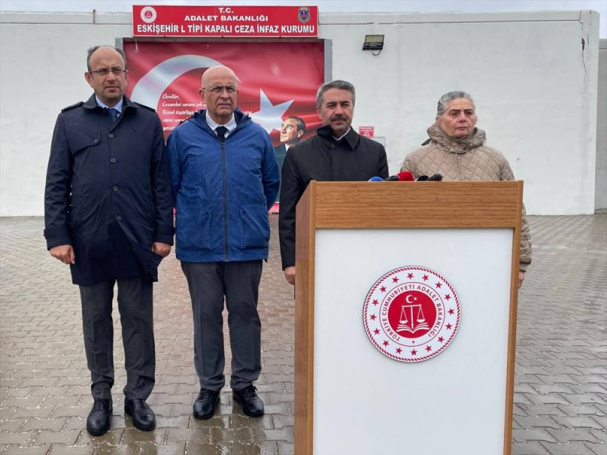 TBMM H&uuml;k&uuml;ml&uuml; ve Tutuklu Haklarını İnceleme Alt Komisyonu heyeti, Eskişehir'de cezaevlerini inceliyor