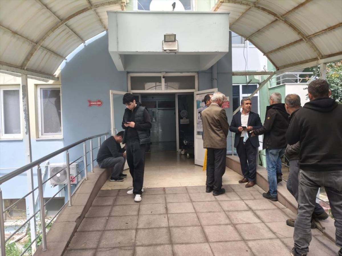 Mersin'de evde rahatsızlanan 2 &ccedil;ocuk hayatını kaybetti, anne ve baba tedavi altına alındı