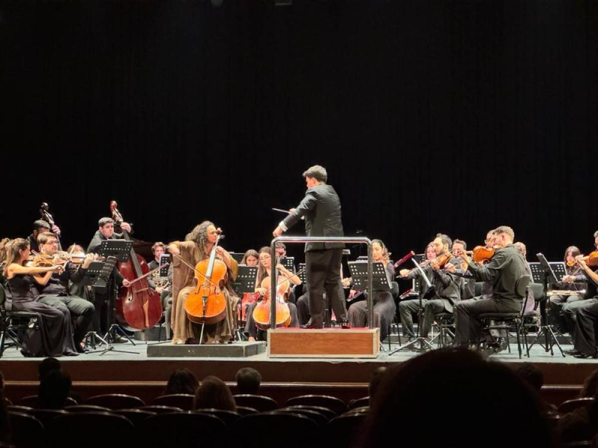 ADK İstanbul Gen&ccedil;lik Orkestrası S&uuml;reyya Operası'nda konser verdi