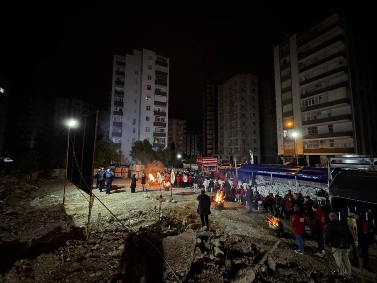 Adana'da 6 Şubat depremlerinde hayatını kaybedenler anıldı