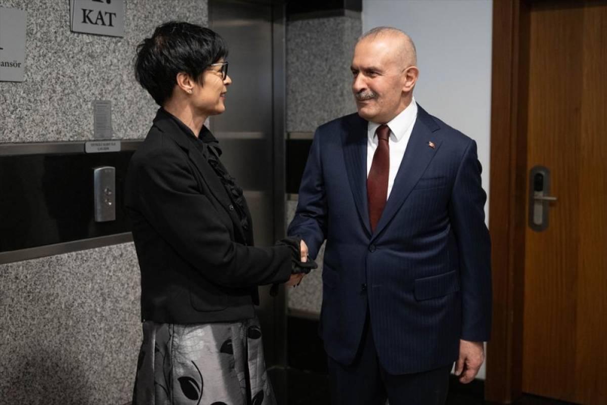 AB Komisyonunun Genişlemeden Sorumlu &Uuml;yesi Kos TBMM'de ziyaretlerde bulundu