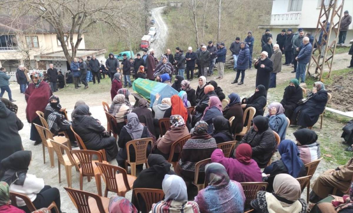 Ordu'da bir g&uuml;n arayla vefat eden 56 yıllık evli &ccedil;iftin cenazesi defnedildi