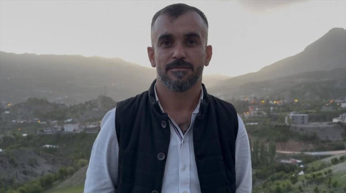 Şırnak'ta kartalın domuz yavrusu avını g&ouml;r&uuml;nt&uuml;leyen gen&ccedil; o anı anlattı