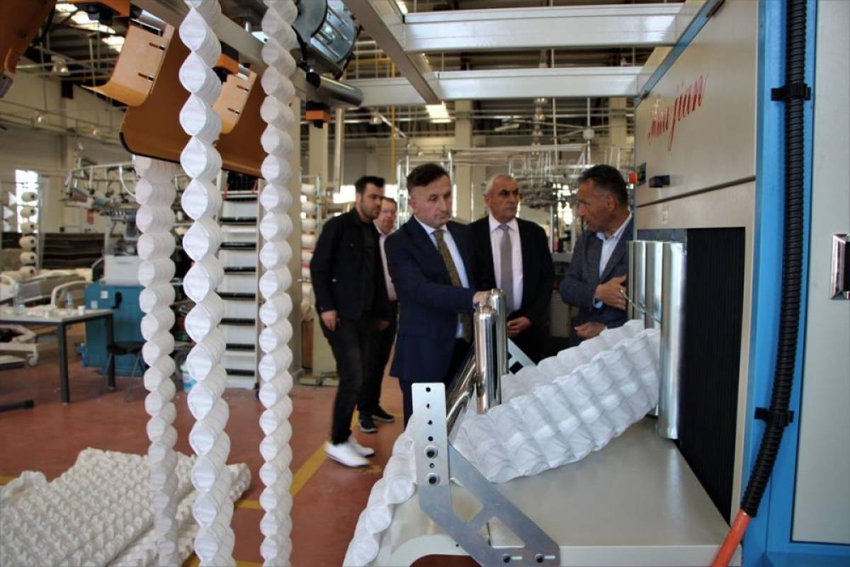Kayseri'de yatak &uuml;reten lise yay &uuml;retimine de başladı
