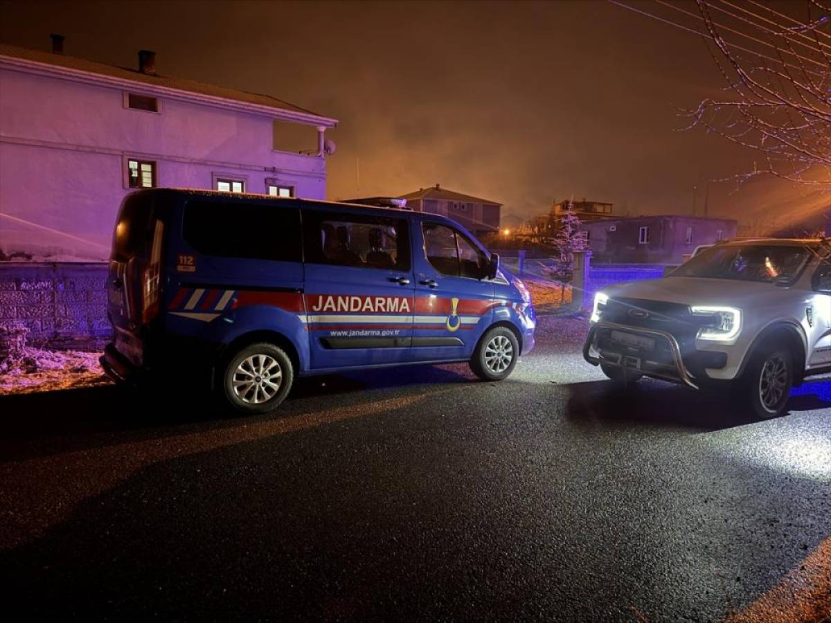 Kayseri'de iki aile arasında &ccedil;ıkan kavgada 1 kişi &ouml;ld&uuml;, 2 kişi yaralandı