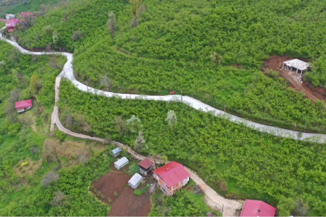 Ordu Kumru&rsquo;da beton yol &ccedil;alışması