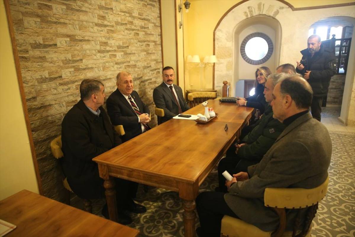 Zafer Partisi Genel Başkanı &Uuml;mit &Ouml;zdağ Hatay'da temaslarda bulundu
