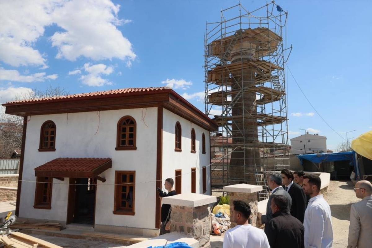 Edirne'deki tarihi Şeyh Ş&uuml;ceaddin Camisi yaklaşık bir ay sonra ibadete a&ccedil;ılacak