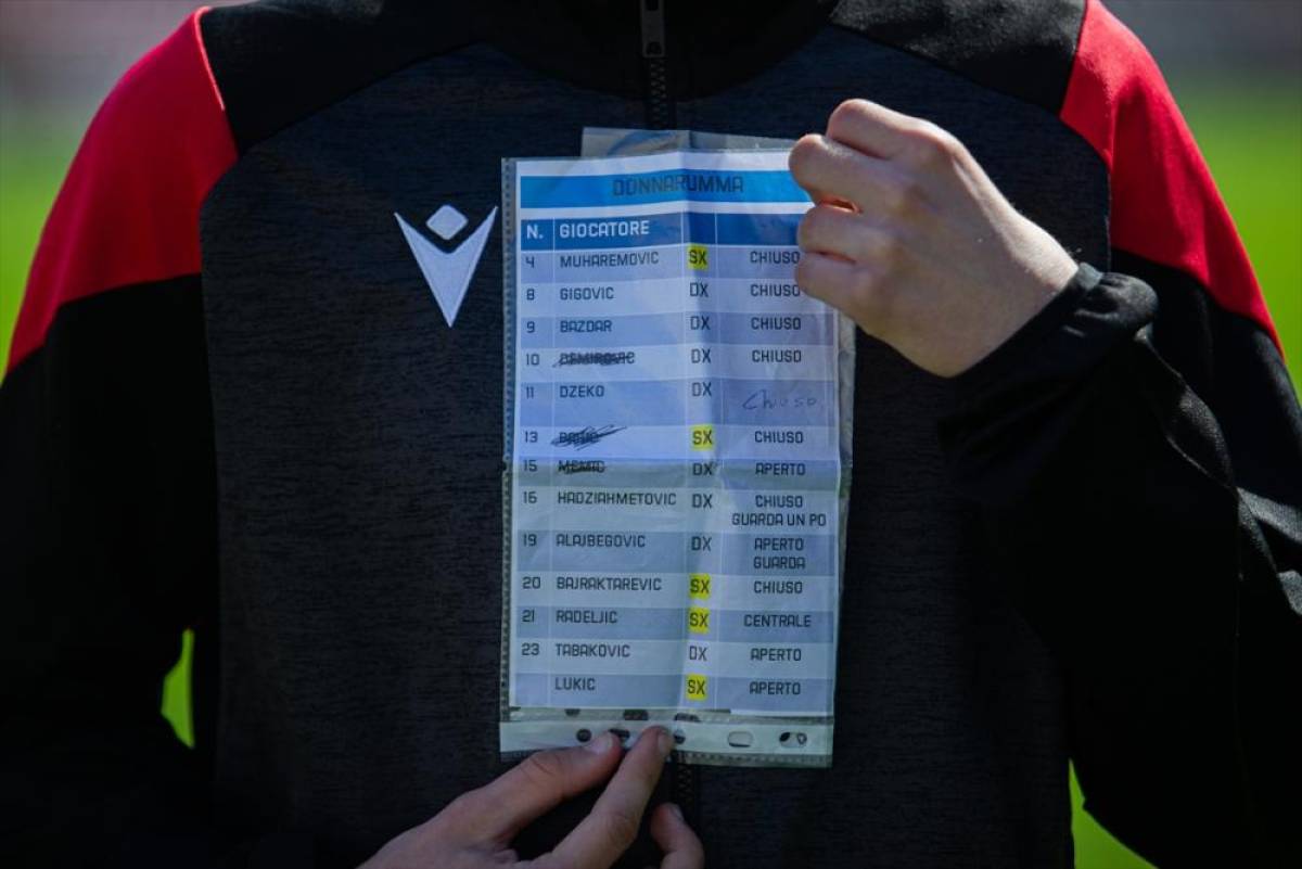 Donnarumma'nın penaltı notlarını alan Bosna Hersekli top toplayıcı g&uuml;ndem oldu