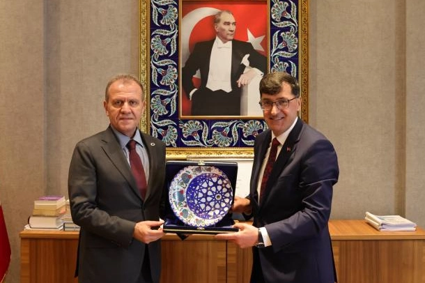 TBB Başkanı Vahap Se&ccedil;er&rsquo;den K&uuml;tahya'ya ziyaret