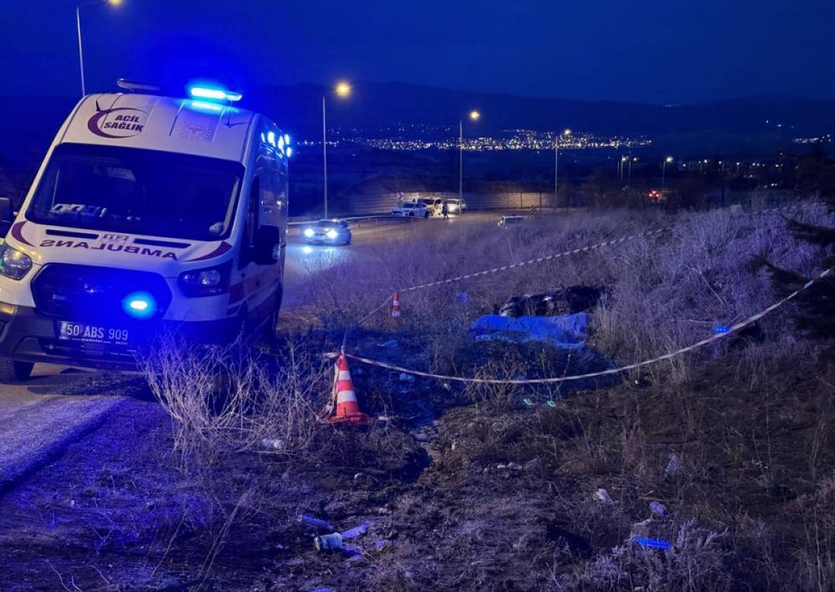 Nevşehir'de devrilen motosikletin s&uuml;r&uuml;c&uuml;s&uuml; hayatını kaybetti
