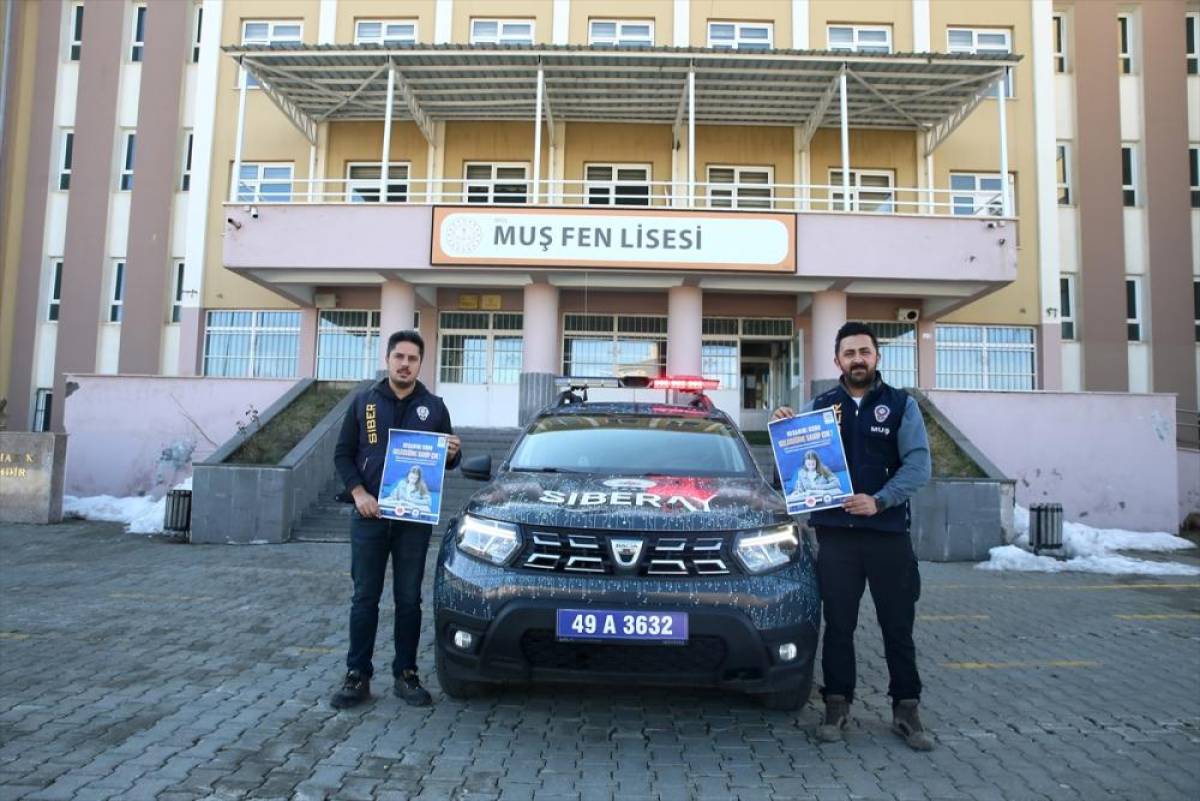 Gen&ccedil;lere "Hesabını kullandırma, geleceğini karartma" uyarısı