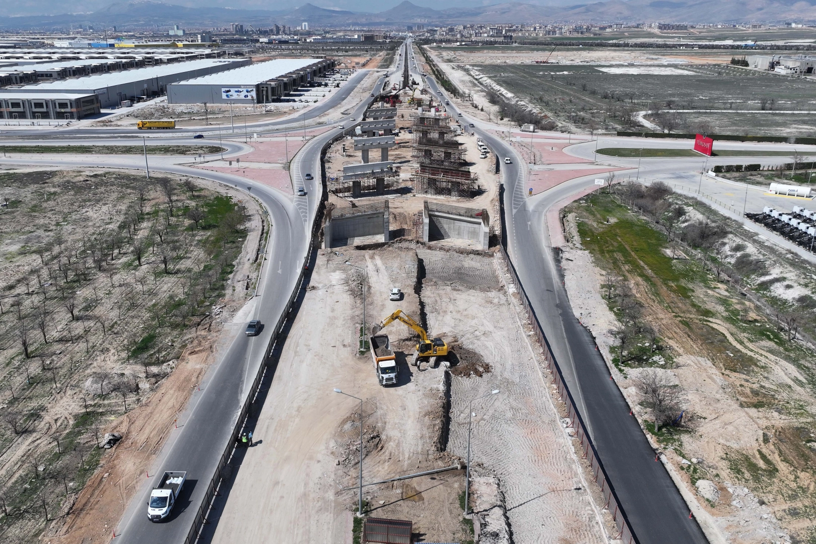 Konya&rsquo;da T&Uuml;MOSAN Kavşağı&rsquo;nda &ccedil;alışmalar s&uuml;r&uuml;yor