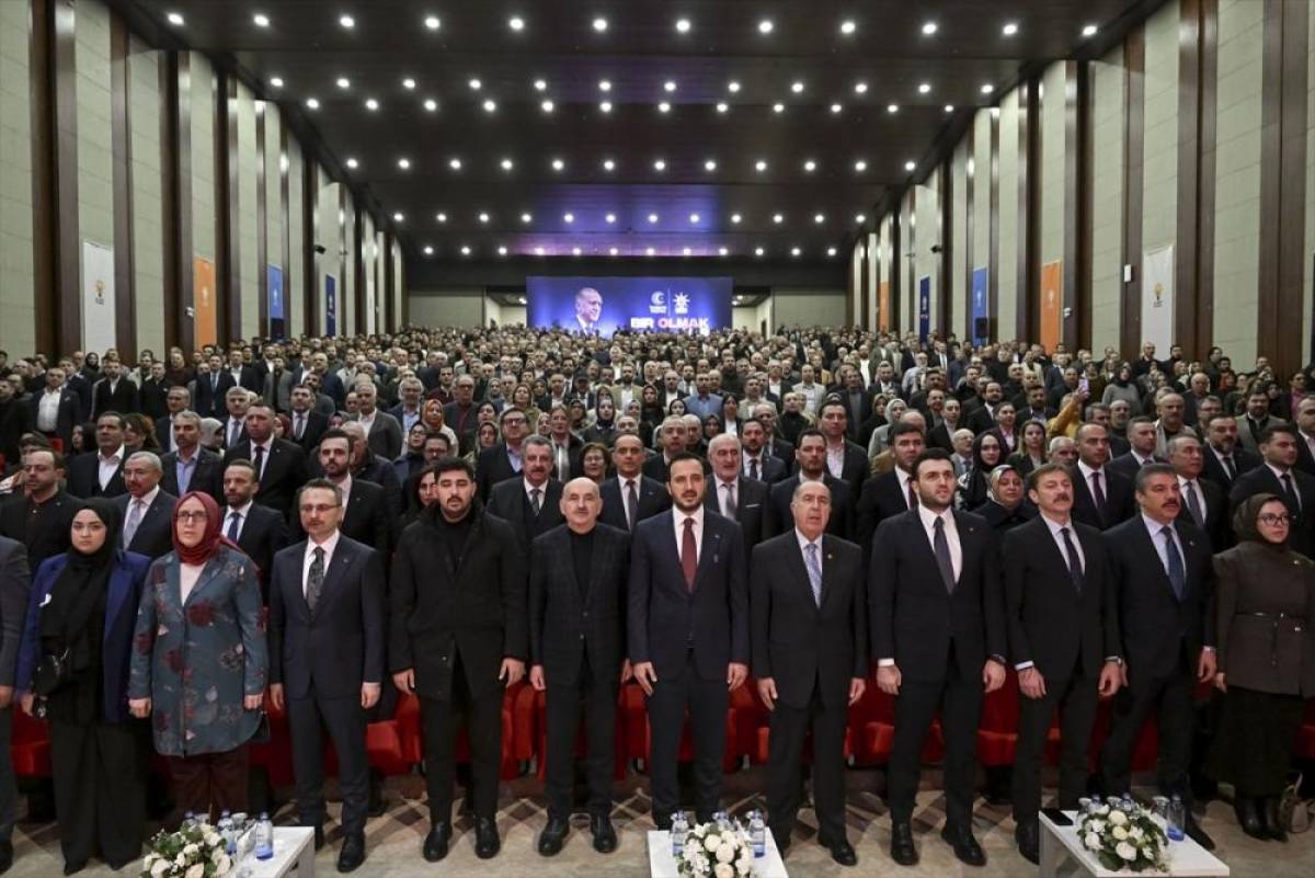 AK Parti İstanbul İl Başkanlığı "İstanbul'da Bir Olmak" programı d&uuml;zenledi