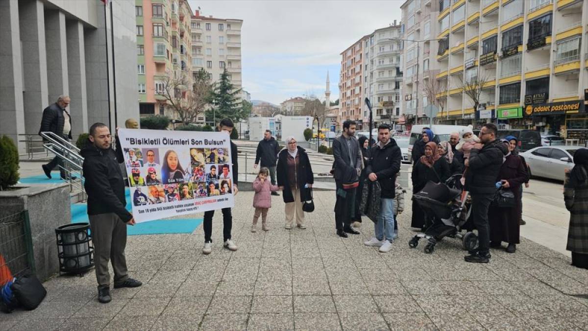 &Ccedil;orum'da tırın &ccedil;arptığı bisikletli &ccedil;ocuğun &ouml;l&uuml;m&uuml;yle ilgili davada yeniden bilirkişi incelemesi yapılacak
