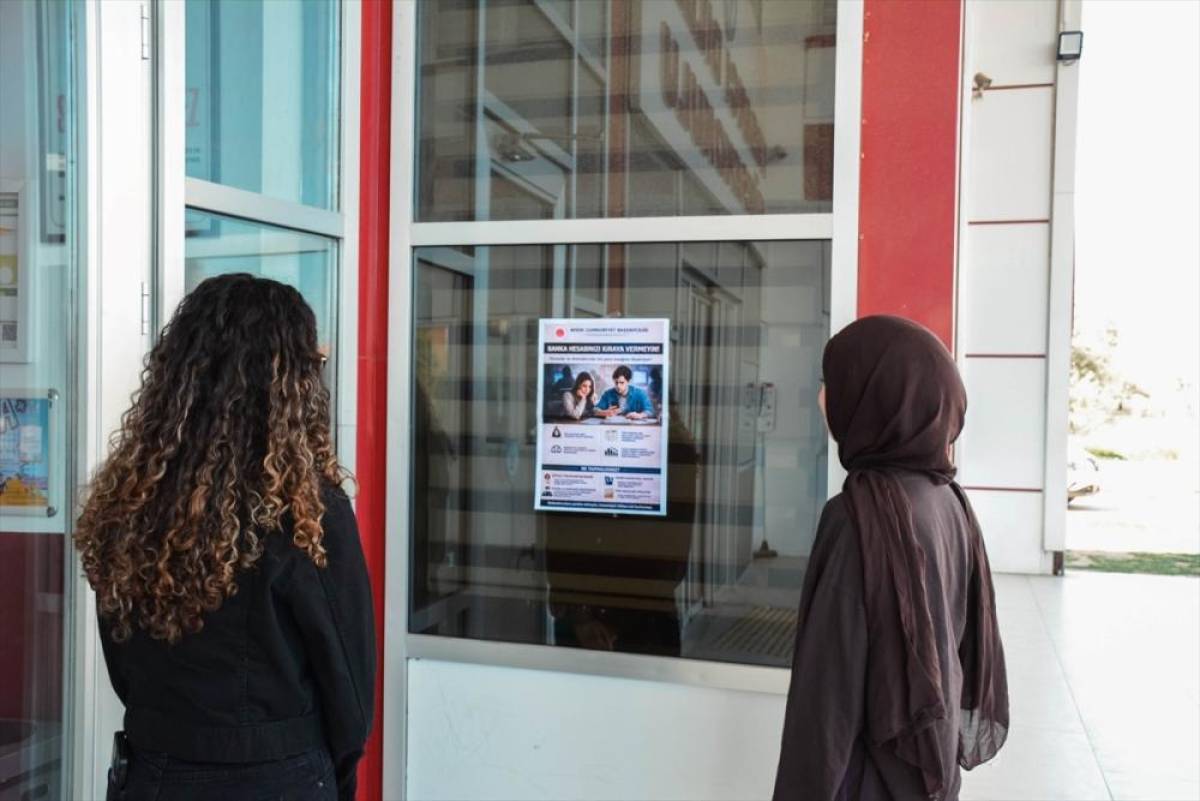 Aydın'da &uuml;niversite &ouml;ğrencileri IBAN dolandırıcılığına karşı bilgilendirildi