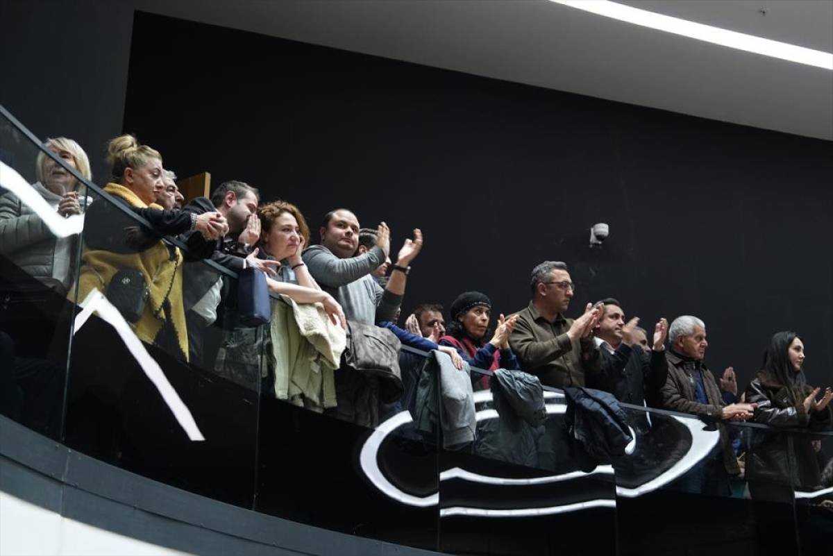 &Uuml;sk&uuml;dar Belediye Meclisinde 2025 Yılı Faaliyet Raporu tartışıldı