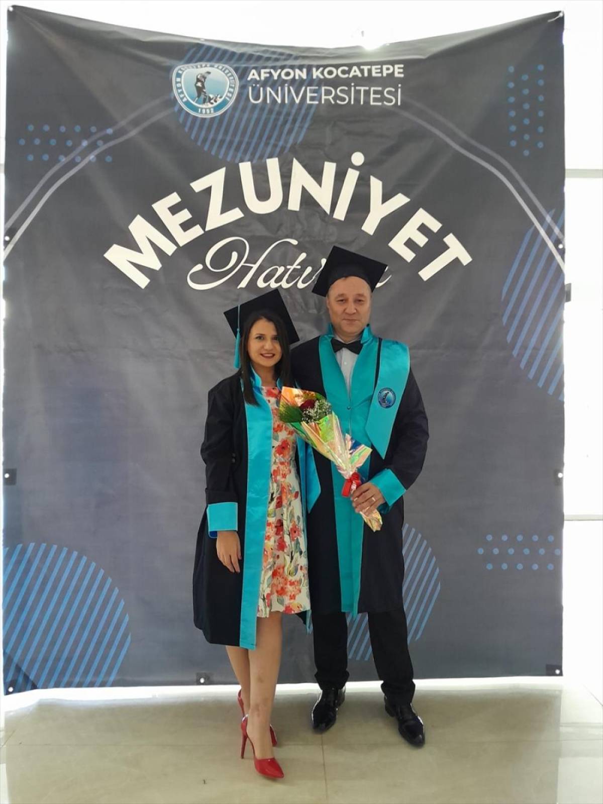 Evliliklerindeki uyum &uuml;niversitede b&ouml;l&uuml;m birinciliği ve ikinciliği getirdi