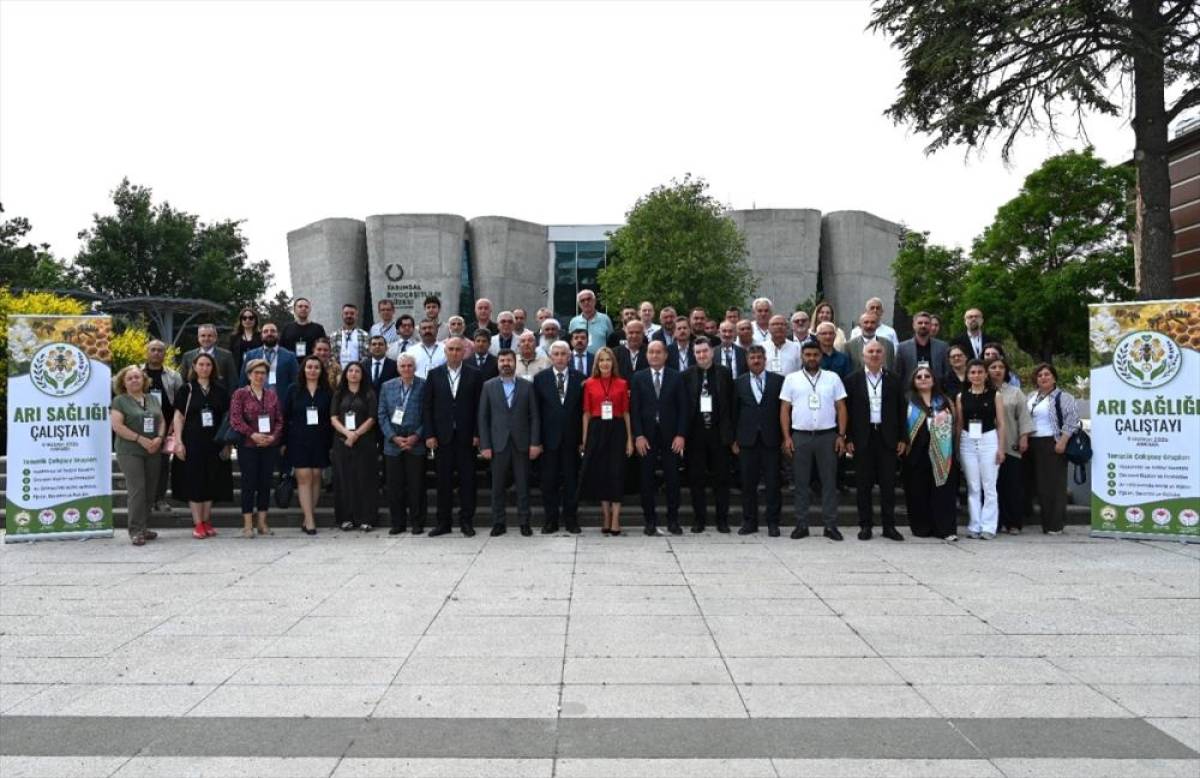 "Arı Sağlığı &Ccedil;alıştayı" Ankara'da d&uuml;zenlendi