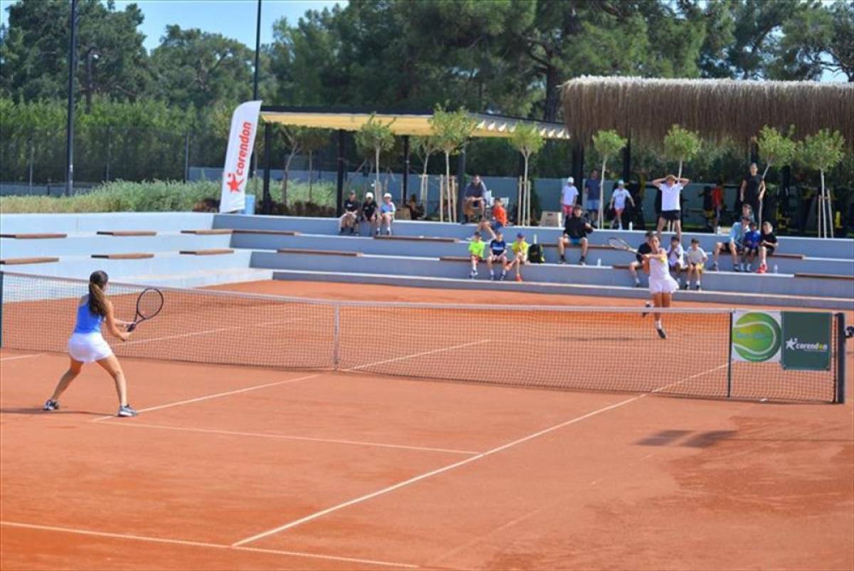 Corendon Tennis Club Kemer gen&ccedil; tenis&ccedil;ileri ağırlayacak