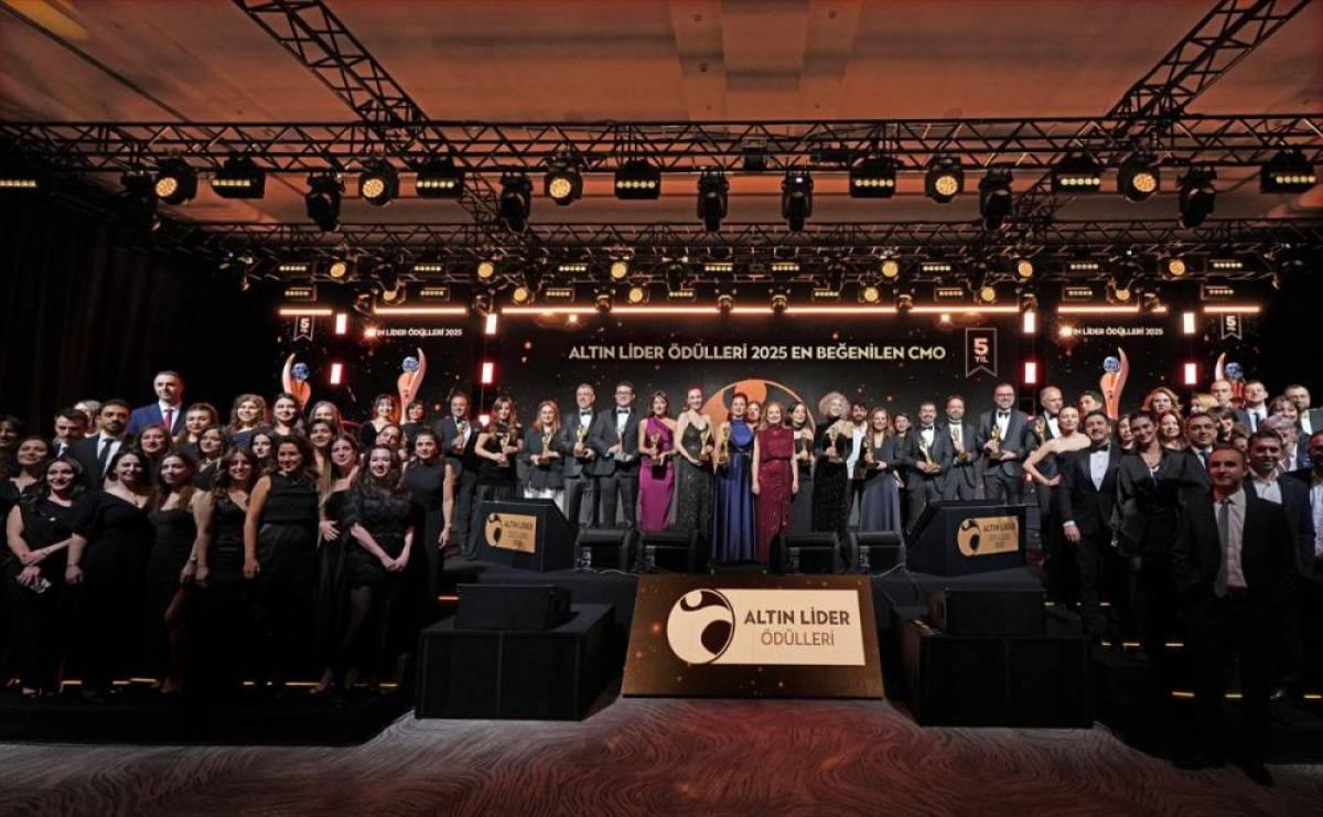 5. Altın Lider &Ouml;d&uuml;lleri'nde pazarlama direkt&ouml;rleri &ouml;d&uuml;llerini aldı