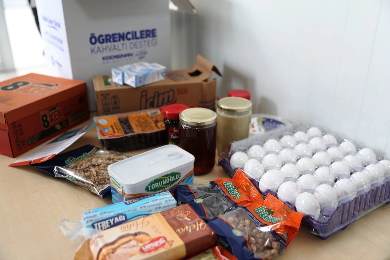 Kayseri Kocasinan'dan &ouml;ğrencilere &uuml;cretsiz kahvaltı kolisi