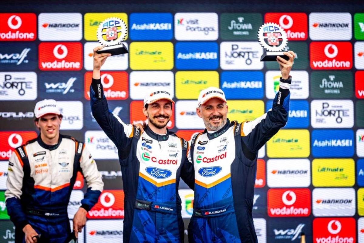 Ralli sporcuları Ali T&uuml;rkkan-Oytun Albayrak Portekiz'de birinci oldu