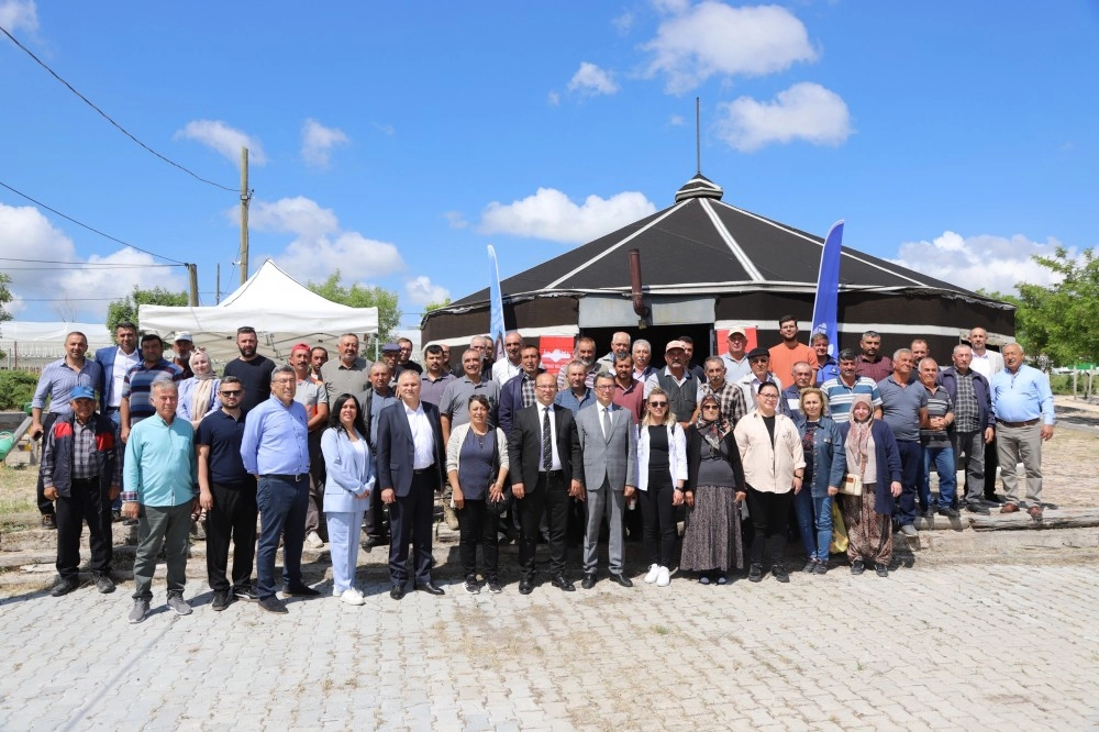 Eskişehir ve Seyitgazi&rsquo;den &uuml;reticilere damızlık ko&ccedil; desteği