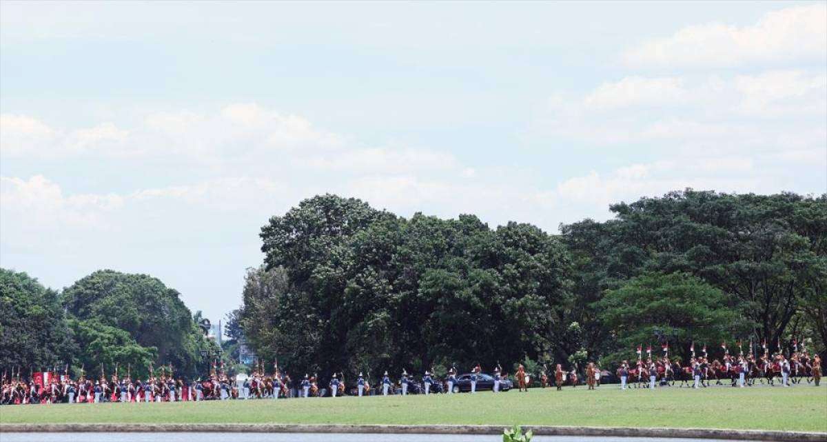 Cumhurbaşkanı Erdoğan, Endonezya'da Cumhurbaşkanı Subianto tarafından resmi t&ouml;renle karşılandı