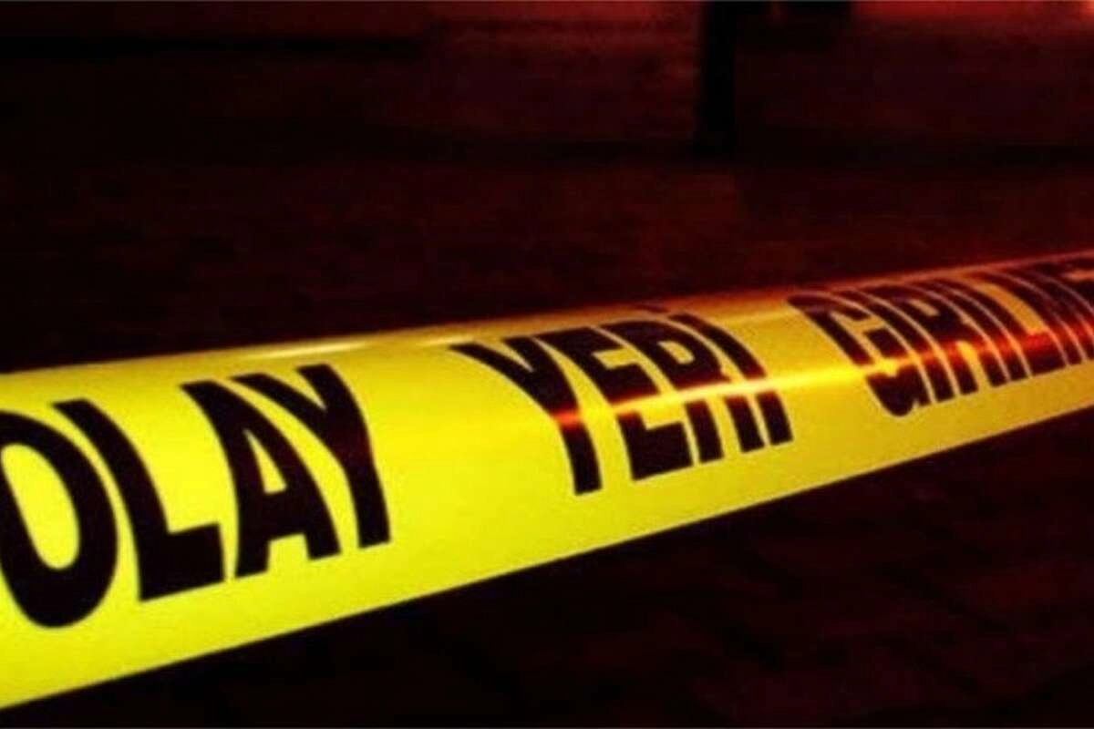 Yığılca&ndash;Alaplı yolunda tır şarampole devrildi