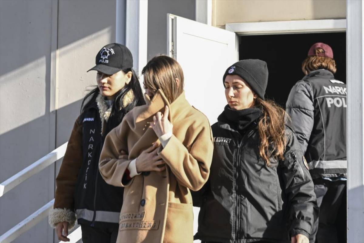 İstanbul'daki uyuşturucu soruşturmasında g&ouml;zaltına alınan 19 zanlı adliyede