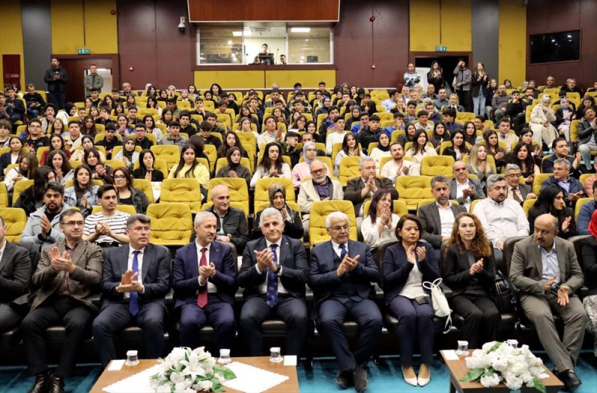 Hatay'da d&uuml;zenlenen panelde Filistin'de yaşanan insanlık dramına dikkat &ccedil;ekildi