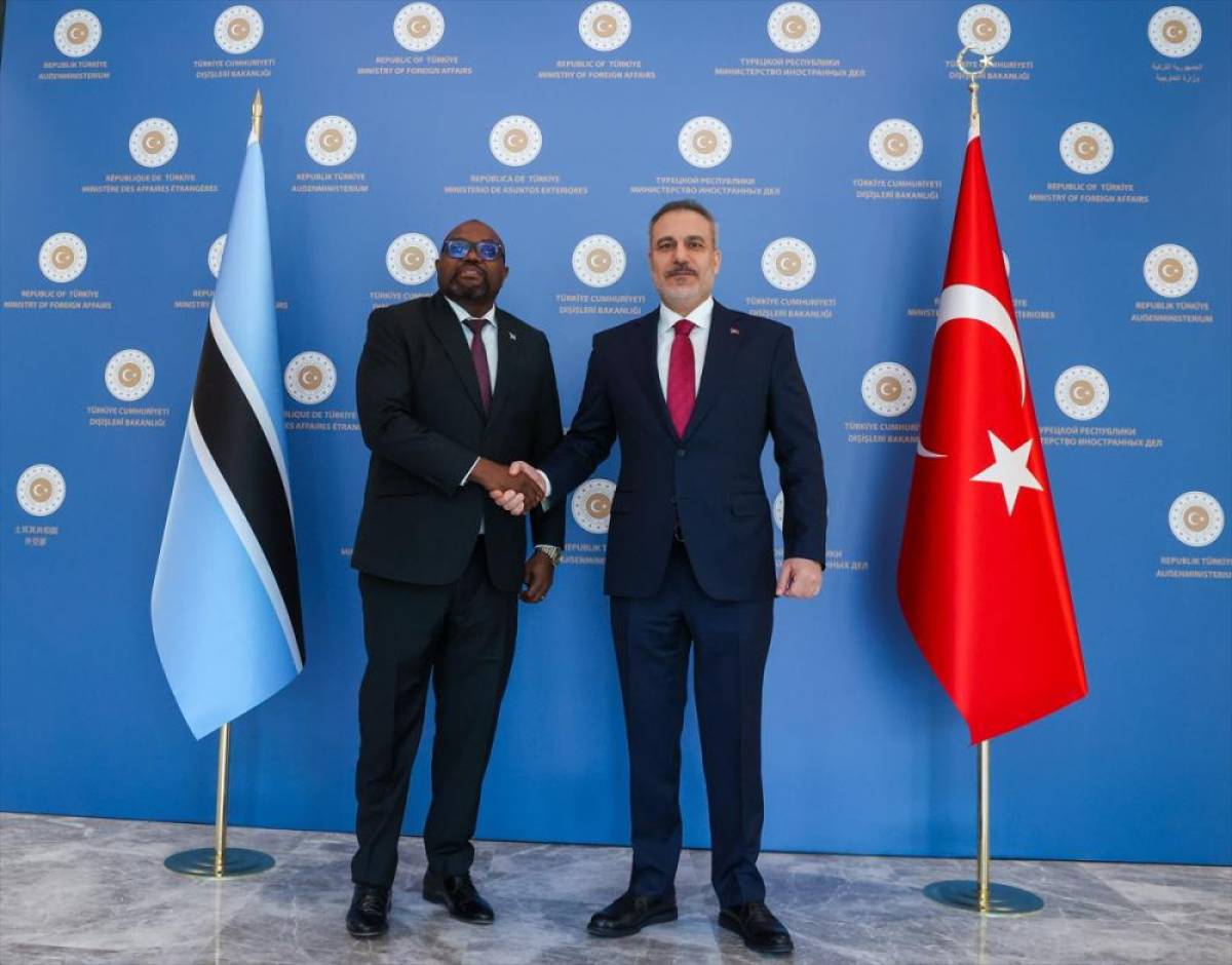Dışişleri Bakanı Fidan, Botsvana Uluslararası İlişkiler Bakanı Butale ile g&ouml;r&uuml;şt&uuml;