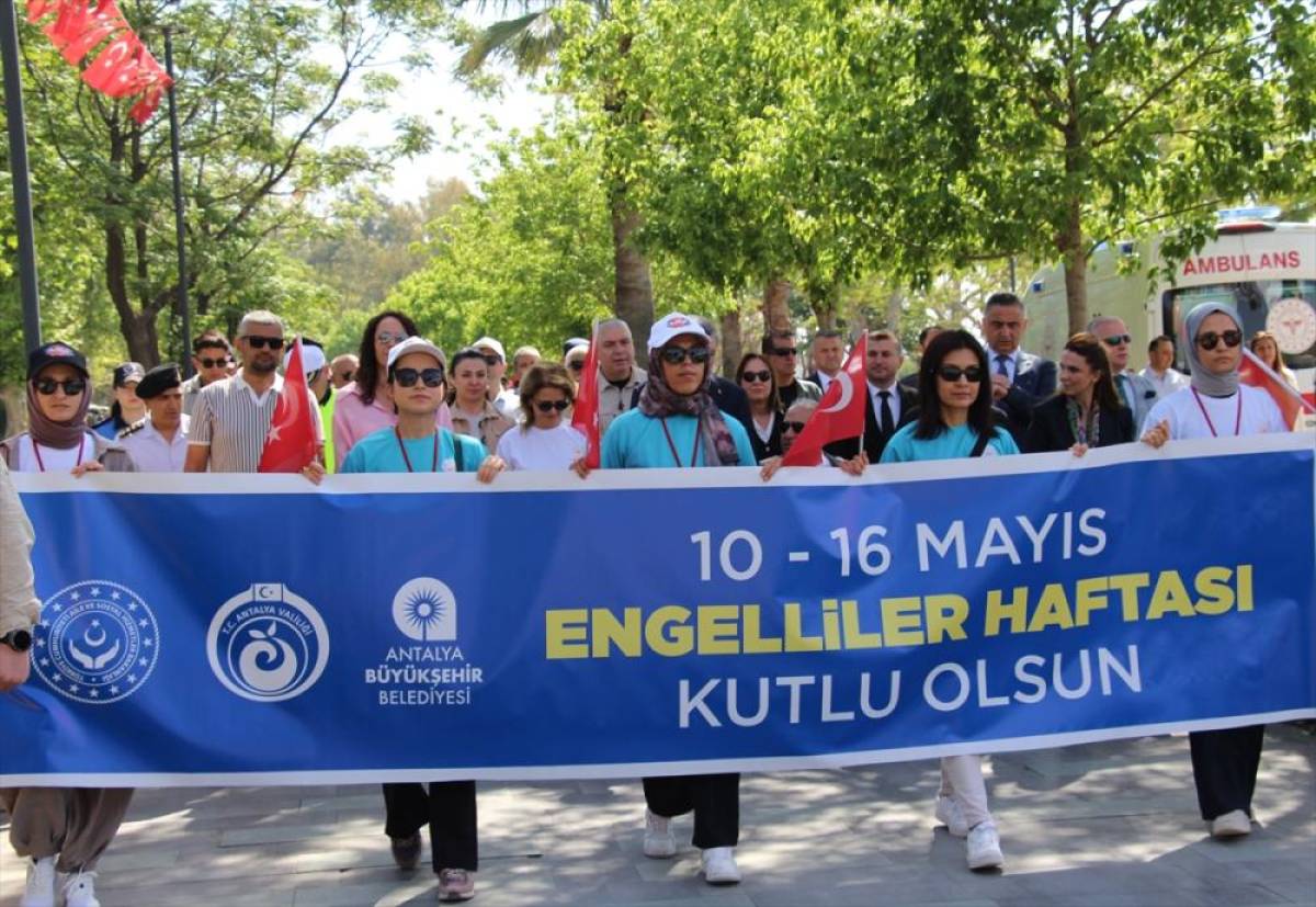 Antalya'da "Engelli, Aile, Toplum ve Gen&ccedil;lik Festivali" başladı