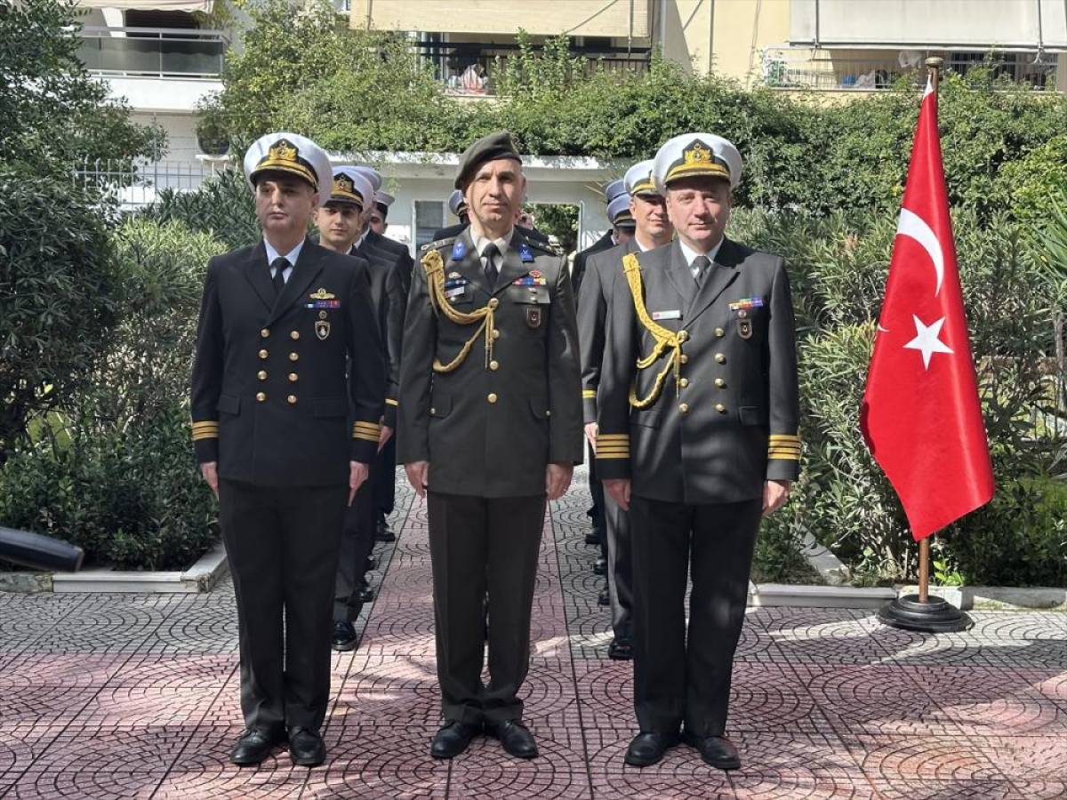 T&uuml;rk Deniz Kuvvetlerine ait "TCG Anamur" mayın avlama gemisi NATO g&ouml;revi i&ccedil;in Yunanistan'da