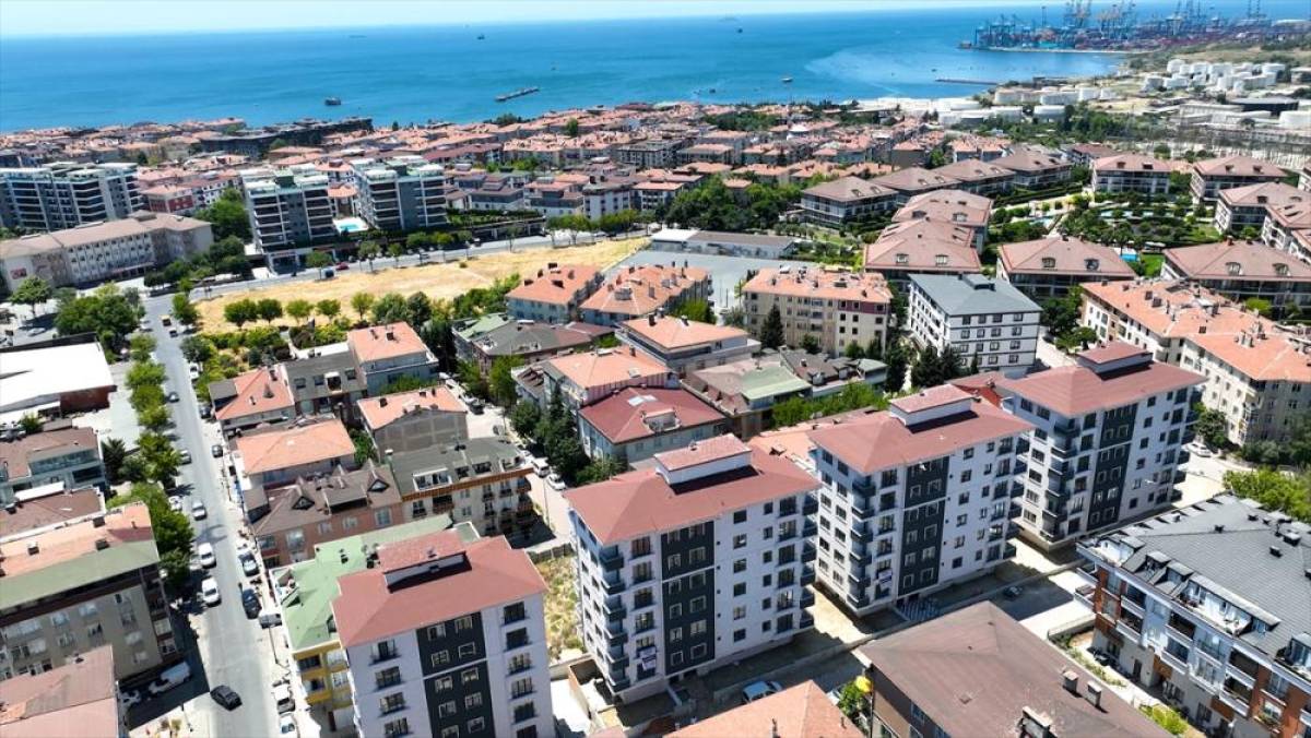 &Ccedil;evre, Şehircilik ve İklim Değişikliği Bakanı Kurum'dan "Yarısı Bizden" paylaşımı: