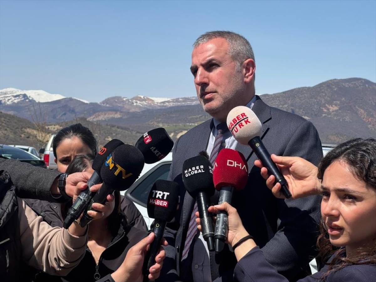 G&Uuml;NCELLEME - G&uuml;listan Doku soruşturmasında g&ouml;zaltına alınan 13 ş&uuml;phelinin jandarmadaki işlemleri s&uuml;r&uuml;yor