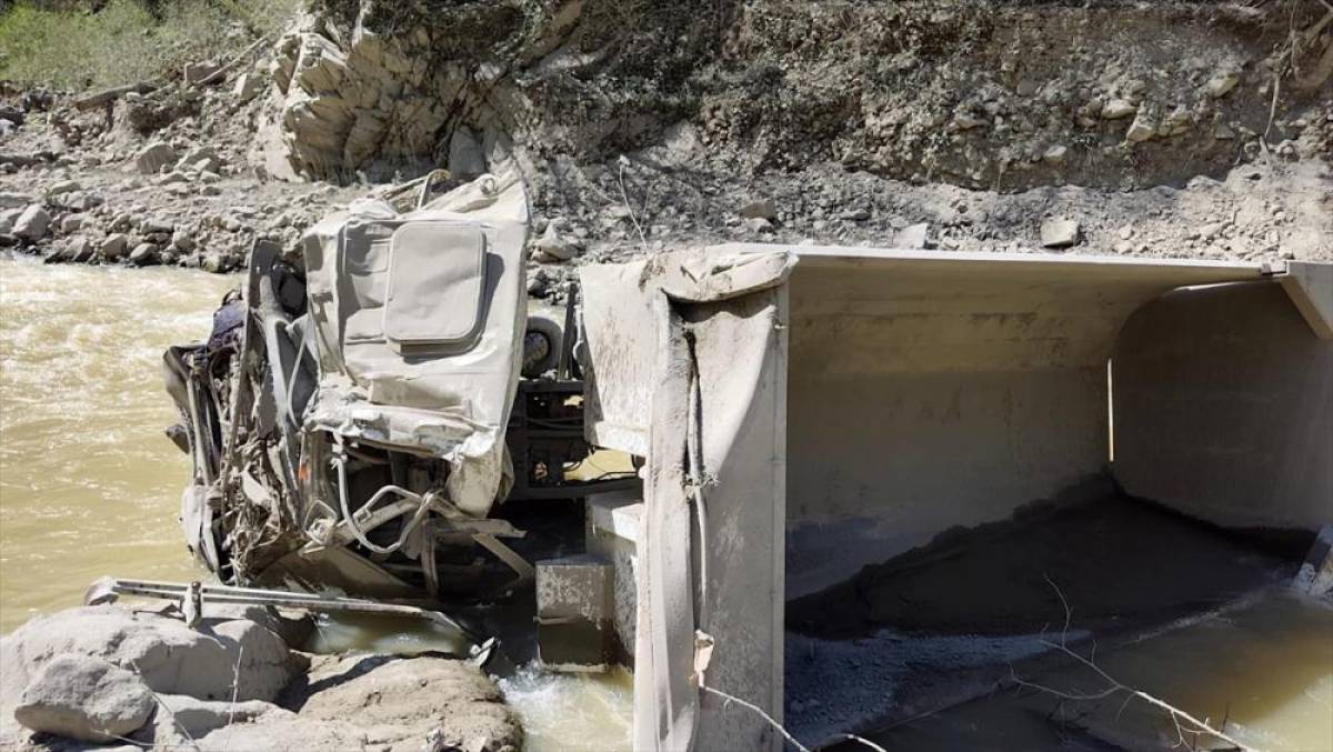 Giresun'daki trafik kazalarında 1 kişi &ouml;ld&uuml;, 6 kişi yaralandı