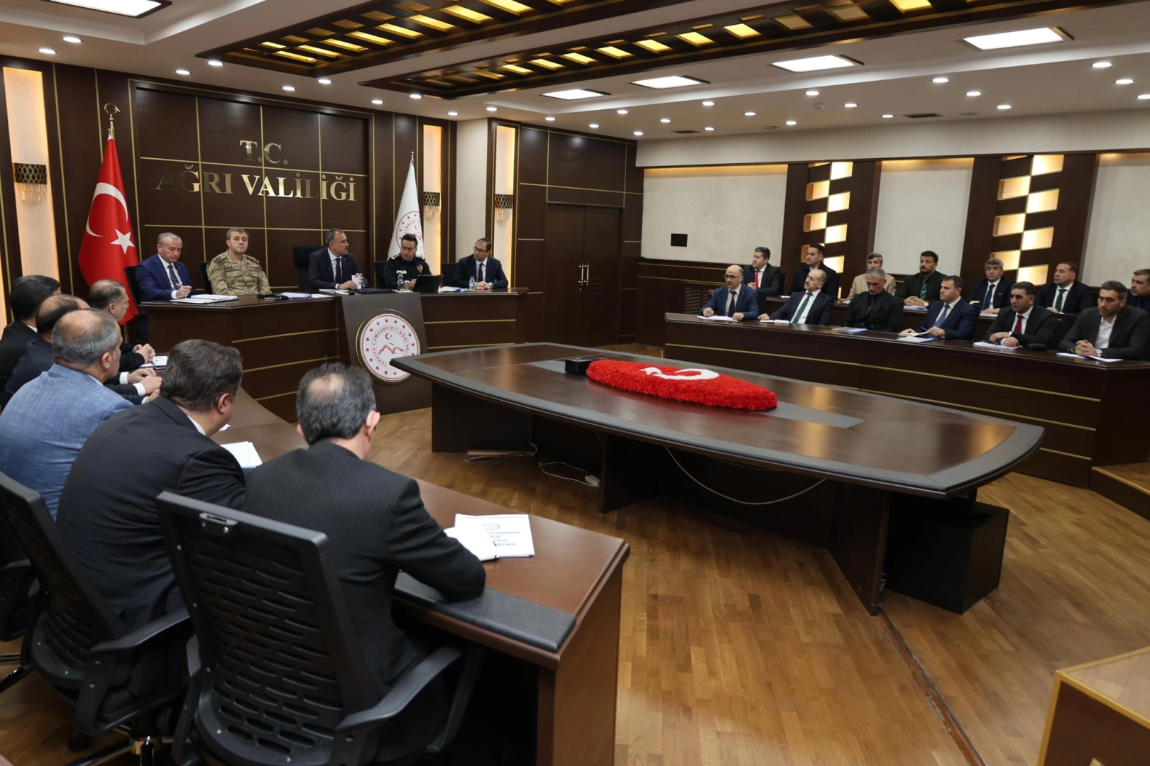 Ağrı&rsquo;da okul ve yurt g&uuml;venliği masaya yatırıldı